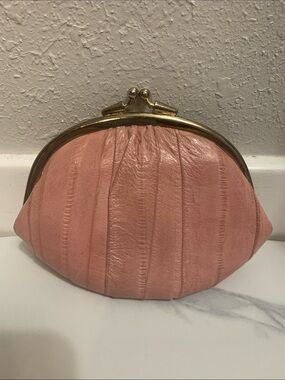 Vintage-Lee Sands Pink Leather Kiss-Lock Wristlet Clutch